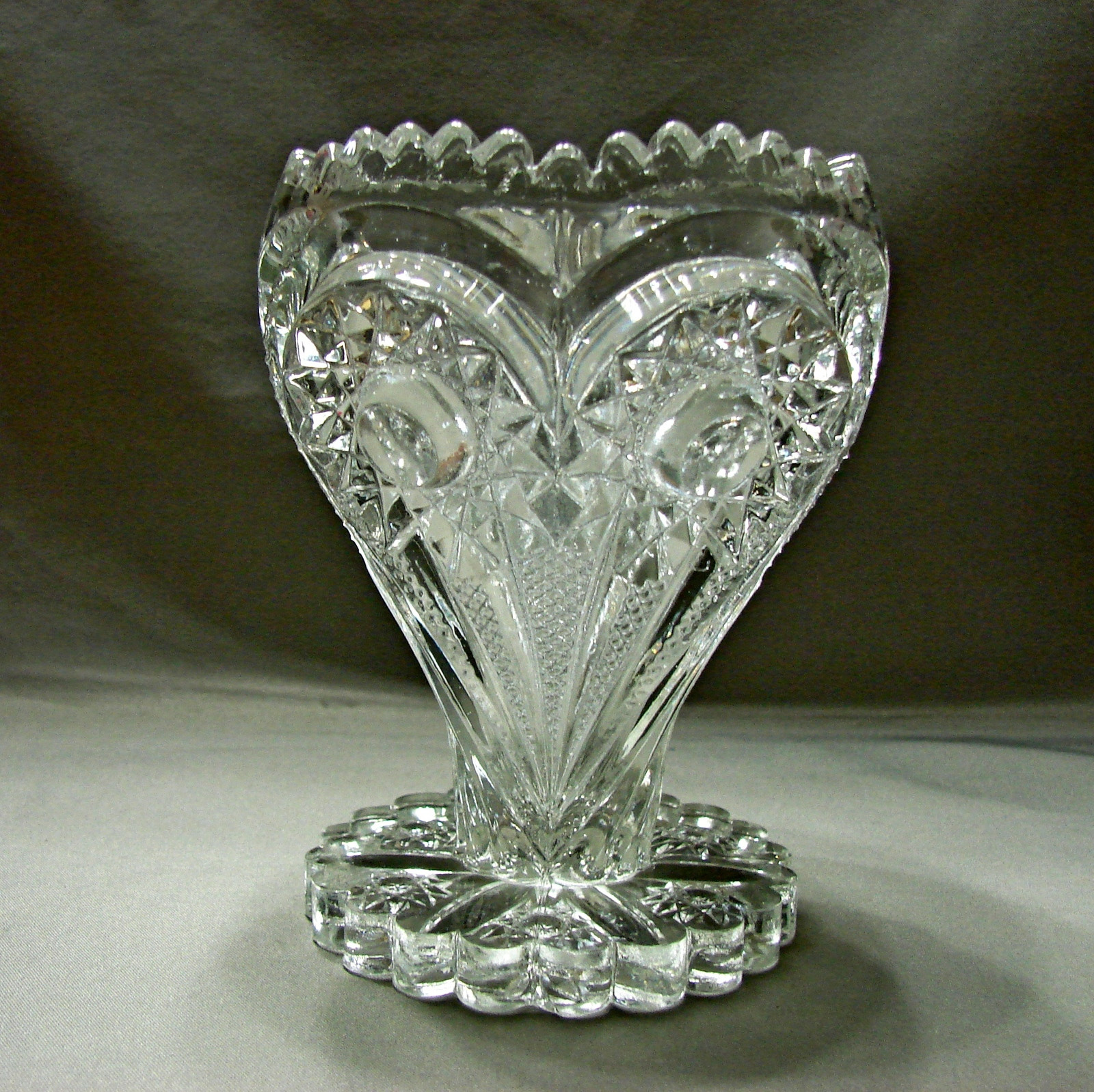 25 Stylish 10 Inch Clear Glass Vases 2024 free download 10 inch clear glass vases of eapg zippered heart glass vase antique and 10 similar items throughout eapg zippered heart glass vase antique imperial glass circa 1910