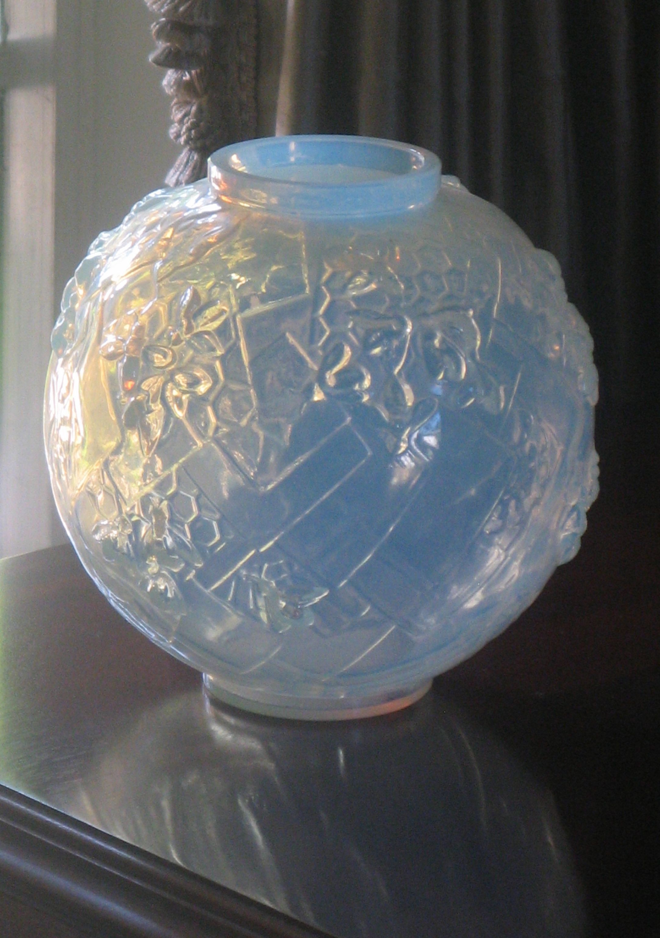 4 inch glass vase of sabino glass known for its pearly golden opalescence pricy but inside sabino glass known for its pearly golden opalescence pricy but beautiful cheaper