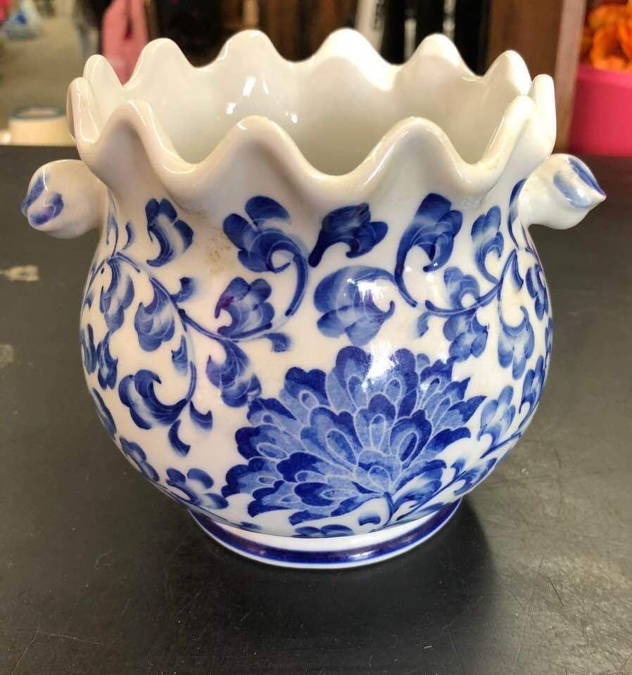 27 Fabulous andrea by Sadek Vase 2024 free download andrea by sadek vase of details about andrea by sadek blue and white asian flowers wide lace intended for andrea by sadek blue and white asian flowers wide lace cut top vase w handles andrea