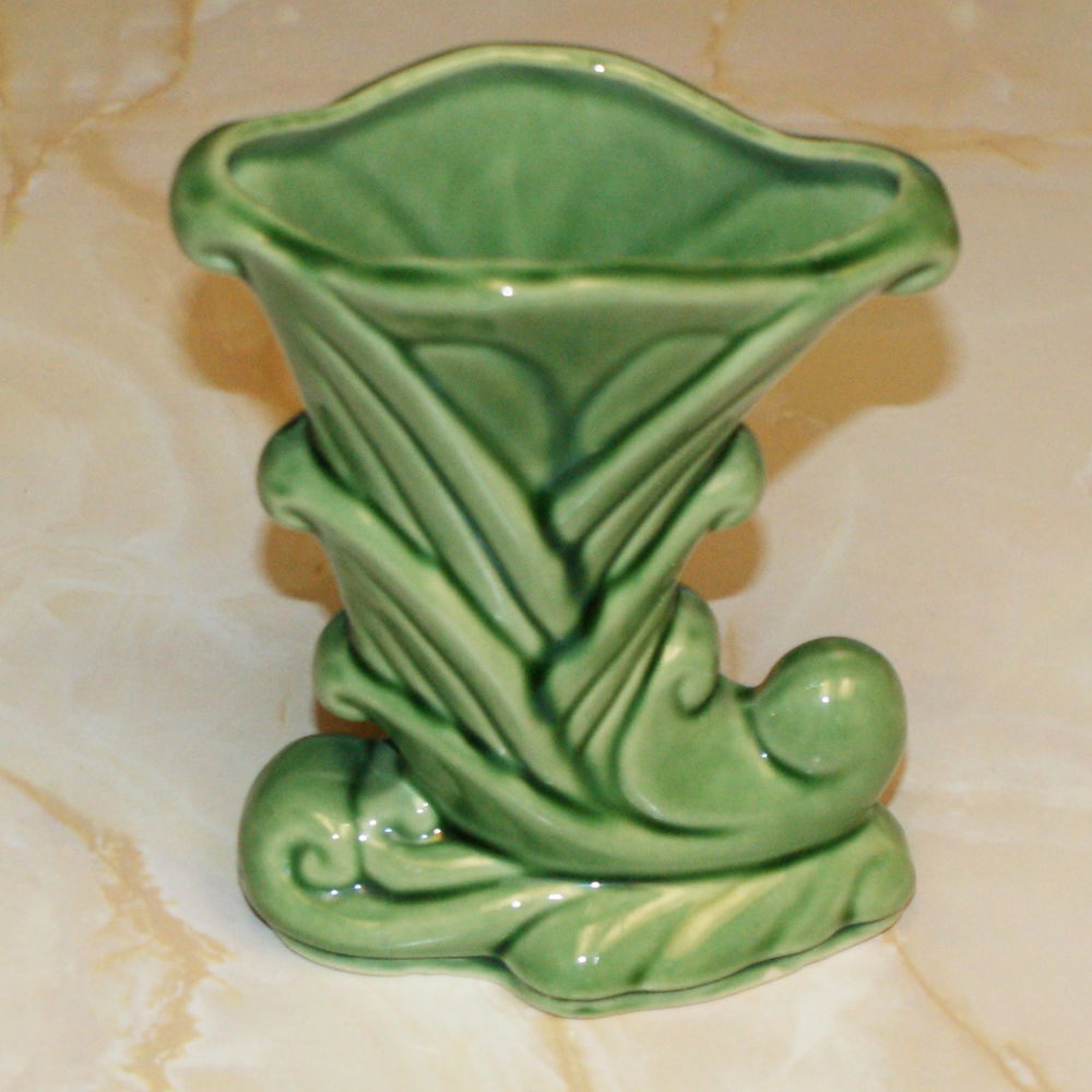 antique green pottery vase of vintage shawnee usa cornucopia or trumpet flower vase 835 in green for vintage shawnee usa cornucopia or trumpet flower vase 835 in green ebay