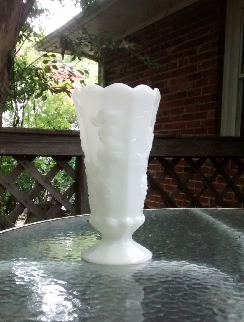 15 Stylish Antique Milk Glass Vases 2023 free download antique milk glass vases of milk glass vase westmoreland large wedding base with grapes and for milk glass vase westmoreland large wedding base with grapes and leaves scalloped edge large mi