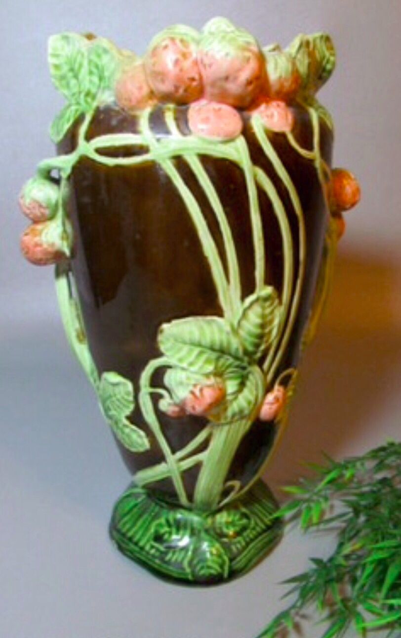 antique rose vase of strawberry majolica vase all strawberry pinterest antique within strawberry majolica vase