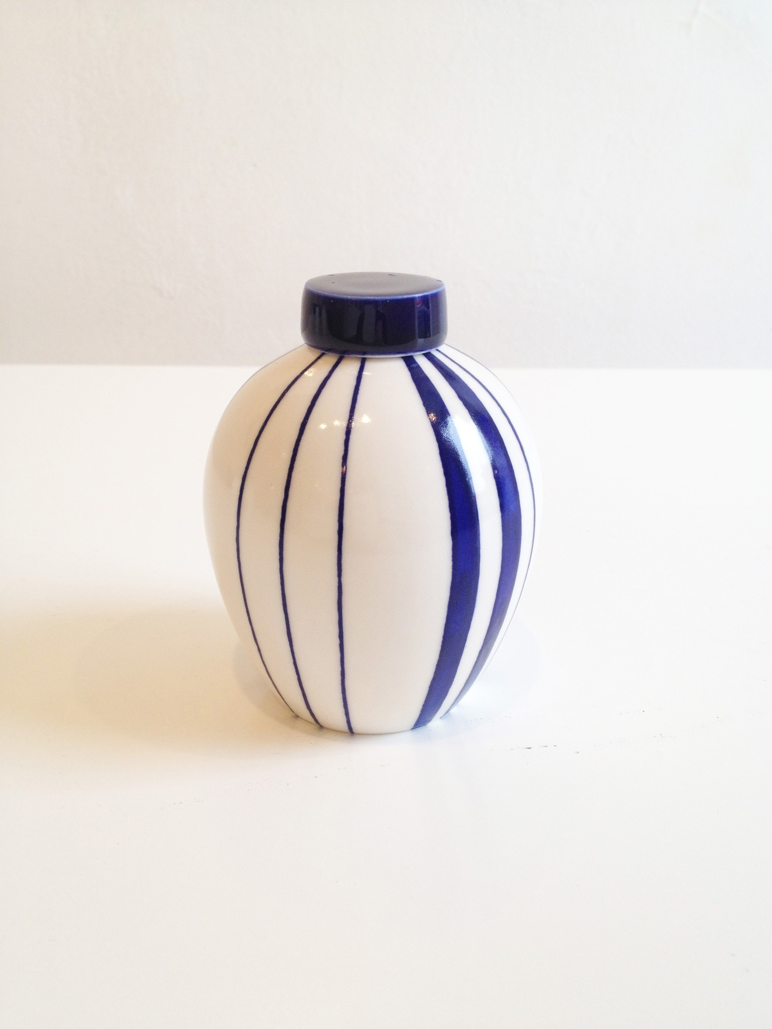 19 Unique Art Glass Vase Artists 2024 free download art glass vase artists of ribbon ginger jar small sarah wiseman gallery regarding ribbon ginger jar small