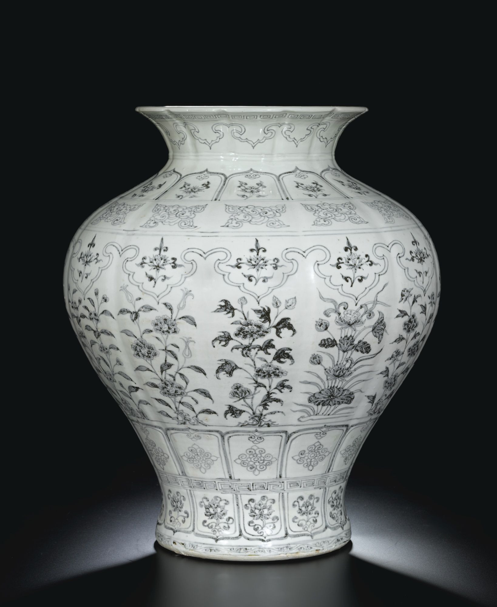 28 Unique Big Chinese Vase 2024 free download big chinese vase of an extremely rare and exceptionally large blue and white jar regarding an extremely rare and exceptionally large blue and white jar shiliuzunming