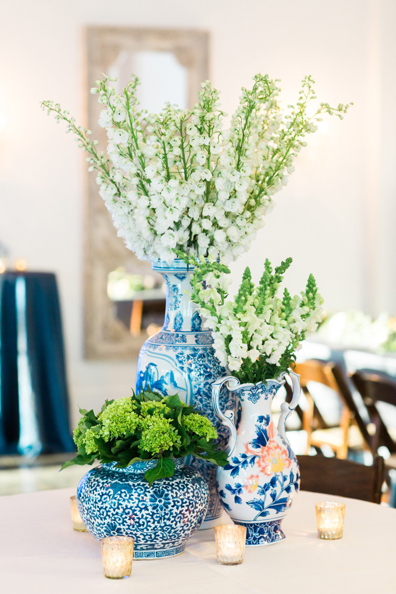22 Great Blue and White Chinese Vase 2024 free download blue and white chinese vase of floral arrangement inspiration page 10 inspiration for your regarding blue and white china vases wiht floral arrangements at nc reception at the merrimon wynne