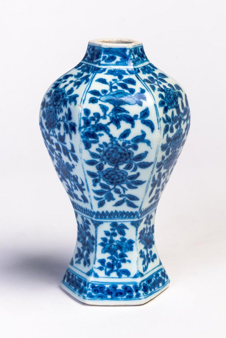 16 Best Blue and White Pottery Vases 2024 free download blue and white pottery vases of lot a chinese blue and white hexagonal porcelain vase qing lot inside porcelain ac2b7 lot a chinese blue and white hexagonal porcelain vase