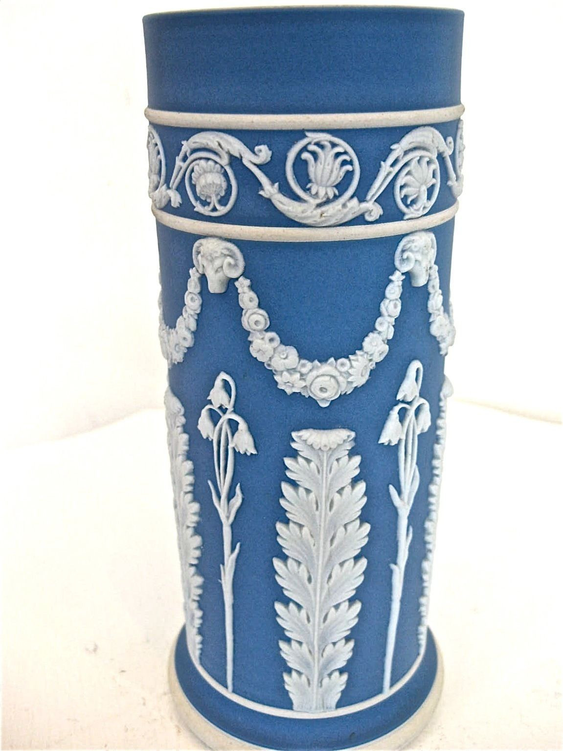 18 Recommended Blue Glass Cylinder Vase 2024 free download blue glass cylinder vase of vintage wedgwood blue dip jasperware cylinder vase ebay pottery in vintage wedgwood blue dip jasperware cylinder vase ebay
