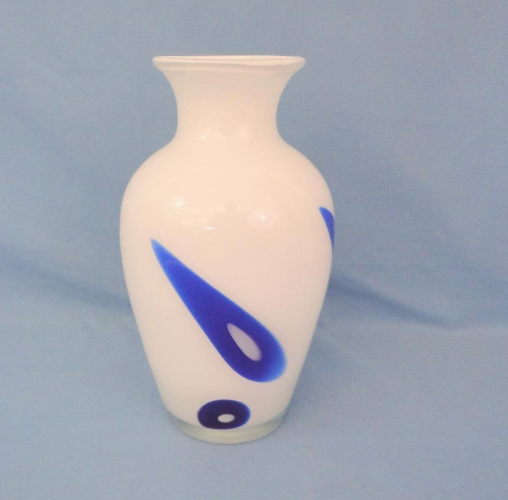12 attractive Blue Opalescent Hobnail Vase 2024 free download blue opalescent hobnail vase of amazing white cobalt blue large glass vase murano great for amazing white cobalt blue large glass vase murano great condition