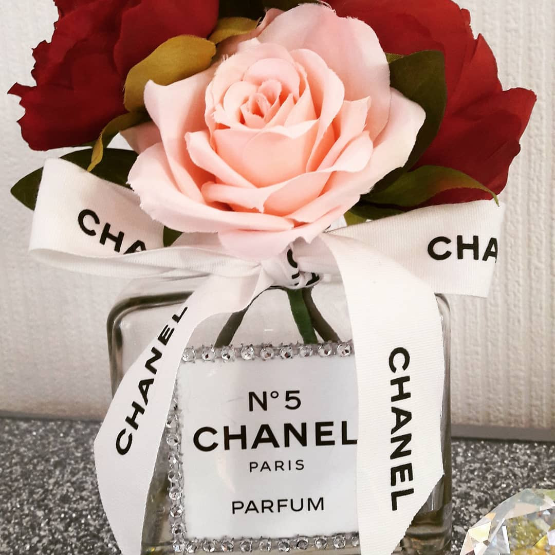 22 attractive Chanel Perfume Bottle Vase 2024 free download chanel perfume bottle vase of chanelflowers hash tags deskgram in chanel inspired flower bottle a15 pp chanel chanelno 5 perfumebottle