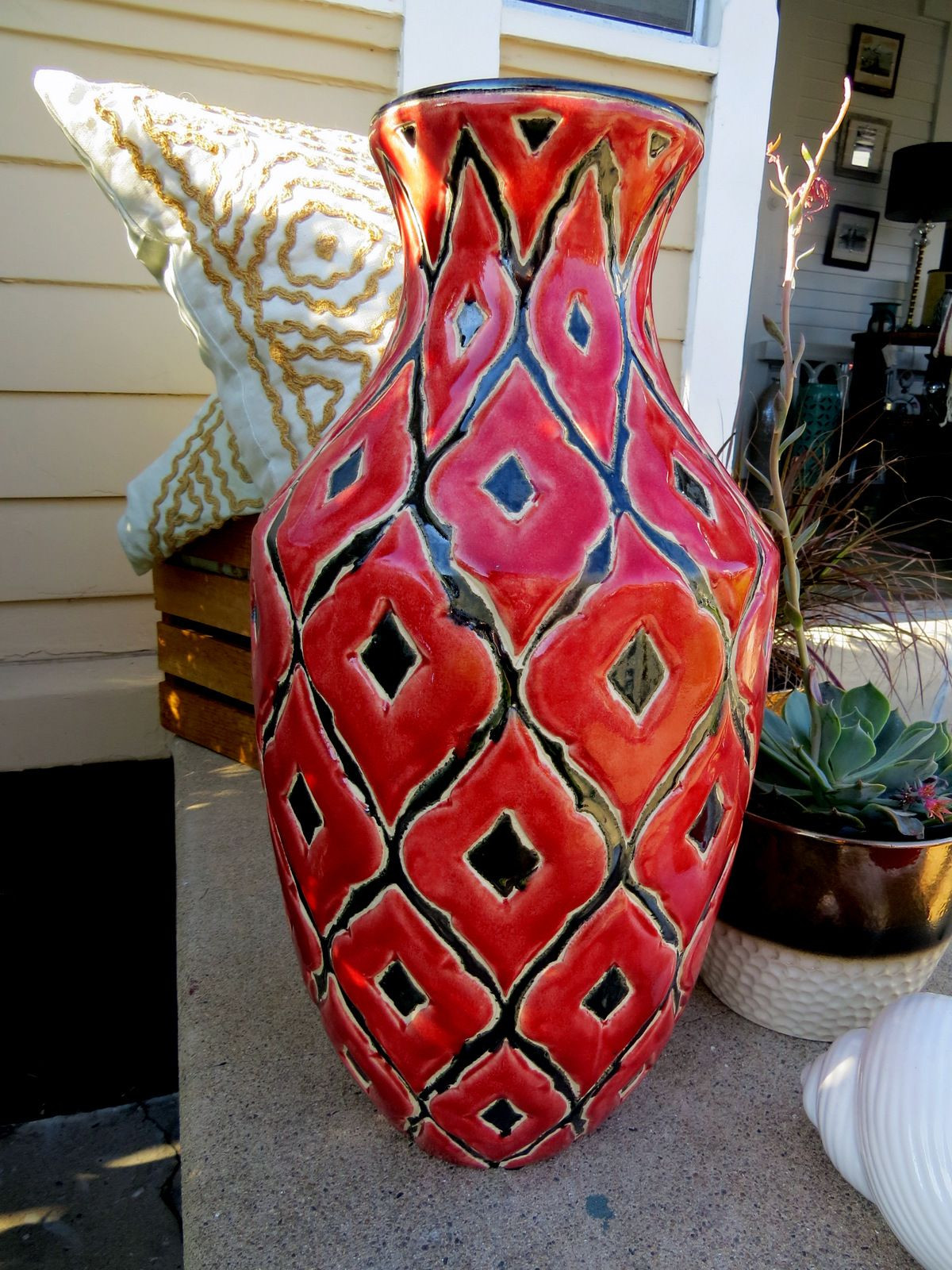 28 Perfect Cheap Geometric Vases 2024 free download cheap geometric vases of azzura vase 79 the large azzura vase features a warm geometric with regard to azzura vase 79 the large azzura vase features a warm geometric pattern with a