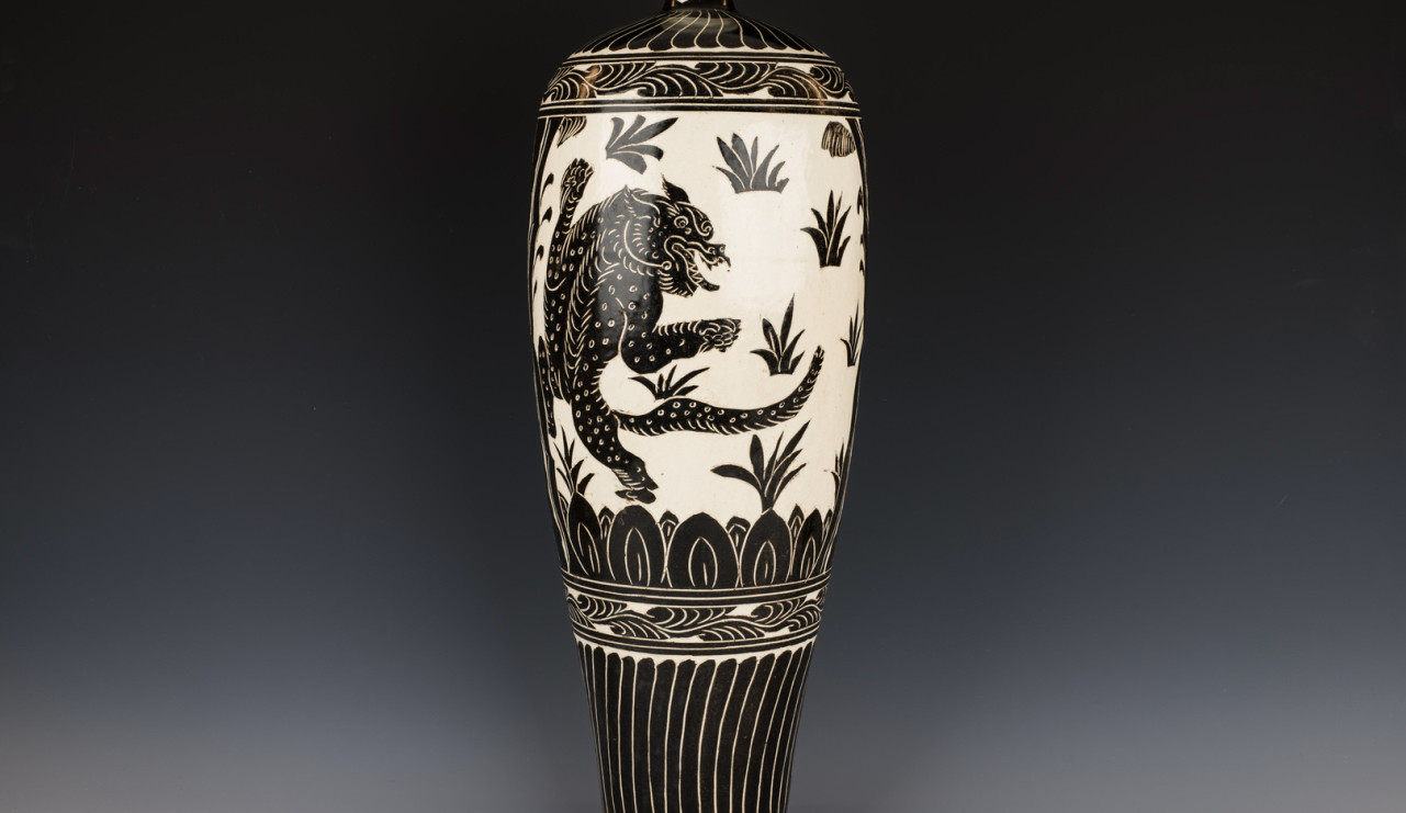 27 Recommended Chinese Meiping Vase 2024 free download chinese meiping vase of song dynasty cizhou kiln large dragon meiping vase for the vase has a white slip and black sgraffito cut glaze leopards and lotus leaves decorations the biscuit is gr
