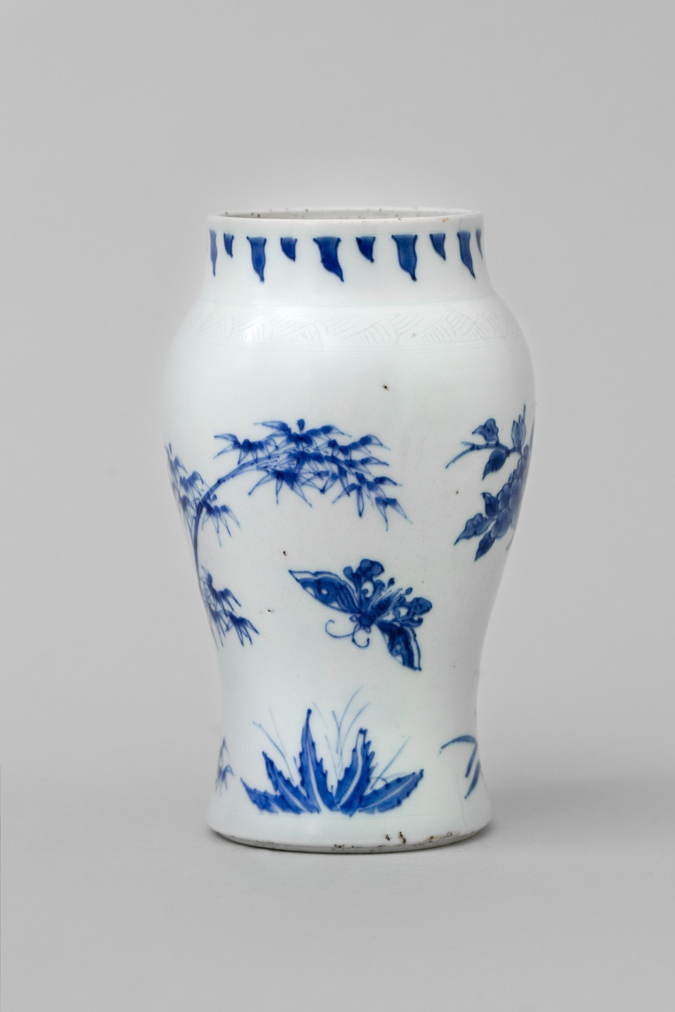 23 Fabulous Chinese Porcelain Vase 2023 free download chinese porcelain vase of a chinese transitional blue and white vase shunzhi 1644 1661 with regard to a chinese transitional blue and white vase