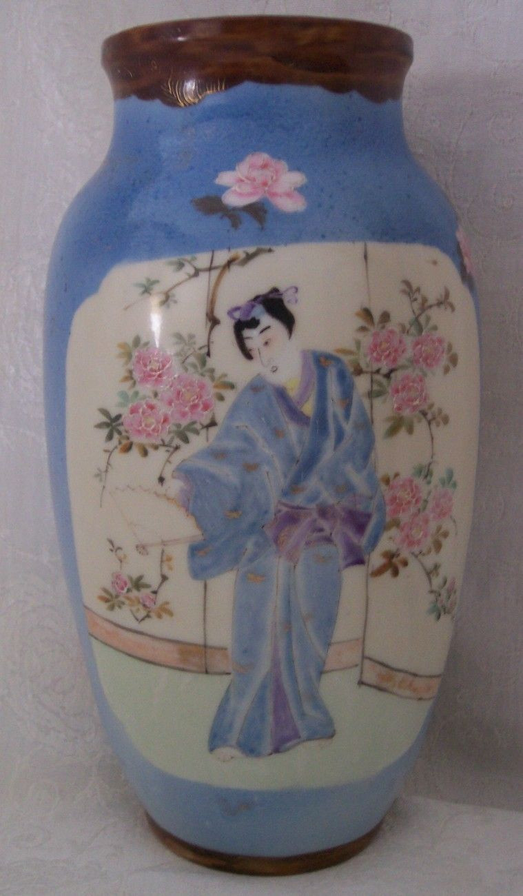 23 Fabulous Chinese Porcelain Vase 2022 free download chinese porcelain vase of antique or vintage famille rose porcelain vase geisha on one side in antique or vintage famille rose porcelain vase geisha on one side and cranes or some type of bi