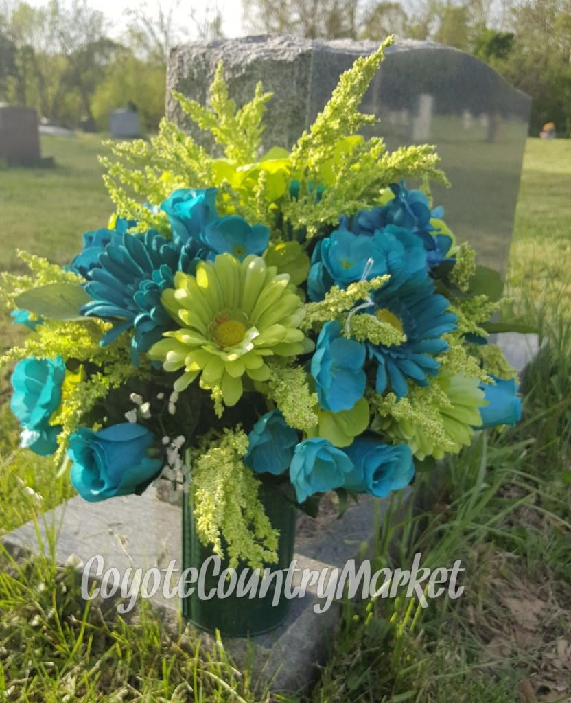 27 Fantastic Christmas Tree for Cemetery Vase 2024 free download christmas tree for cemetery vase of stay in the vase cemetery flowers with memorial flowers cemetery flowers tombstone flowers grave decorations grave arrangement grave