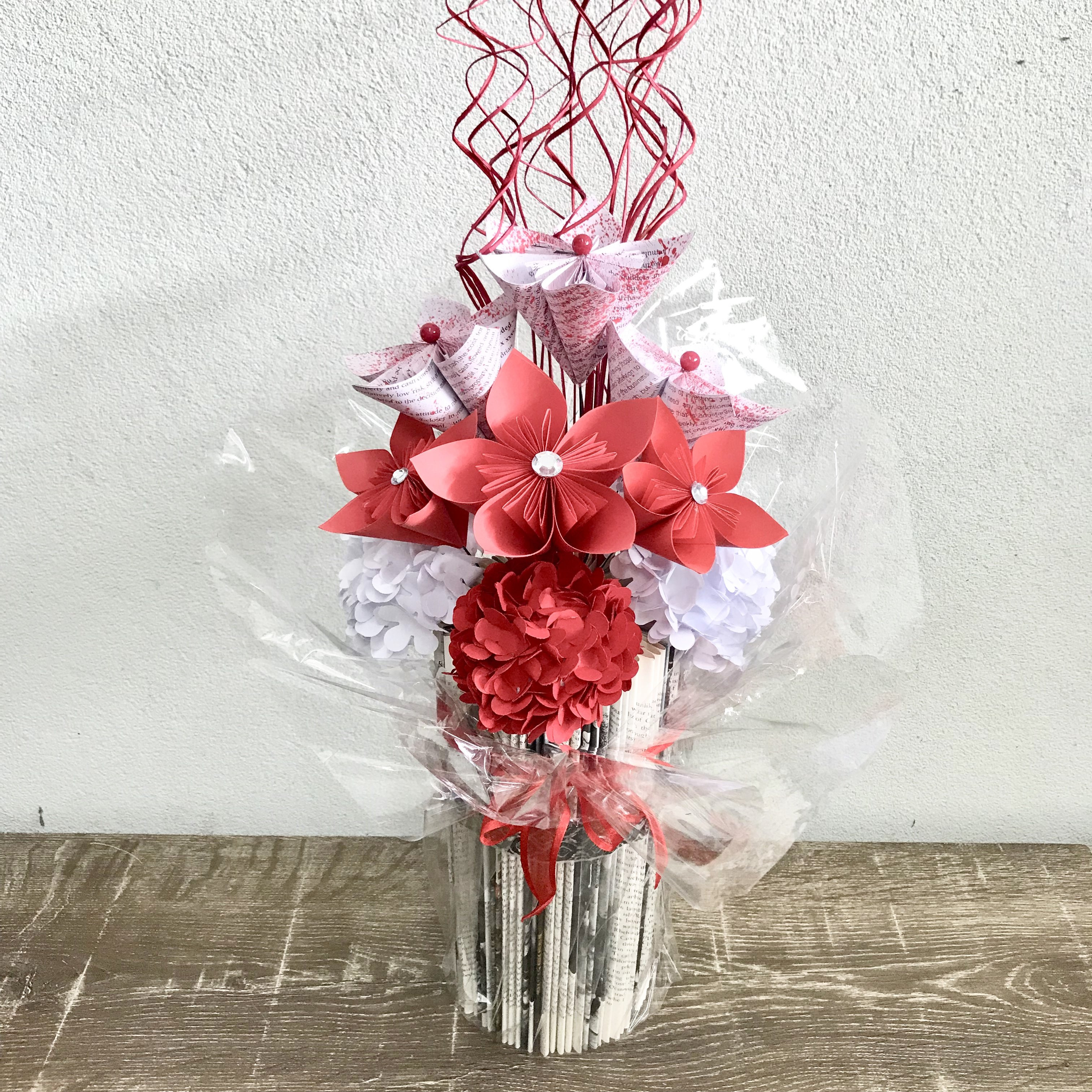 18 Popular Clear Heart Shaped Vase 2024 free download clear heart shaped vase of candy gift shack within front view of red and white paper flower arrangement of kusudama and hydrangeas wrapped in clear
