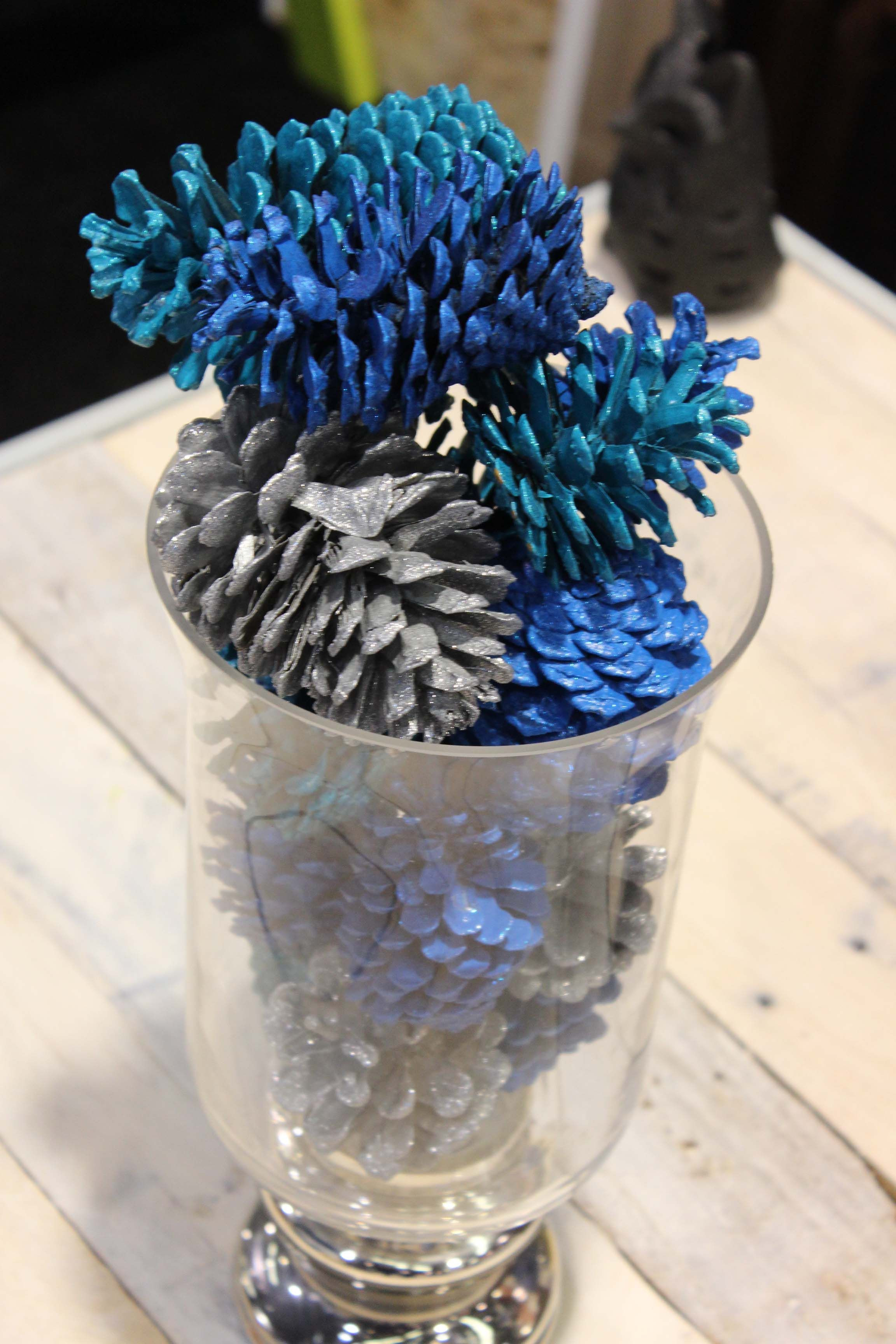 Diy Vase Fillers Of Rust Oleum Spray Painted Glitter Pine Cones as A Vase Filler for Throughout Rust Oleum Spray Painted Glitter Pine Cones as A Vase Filler