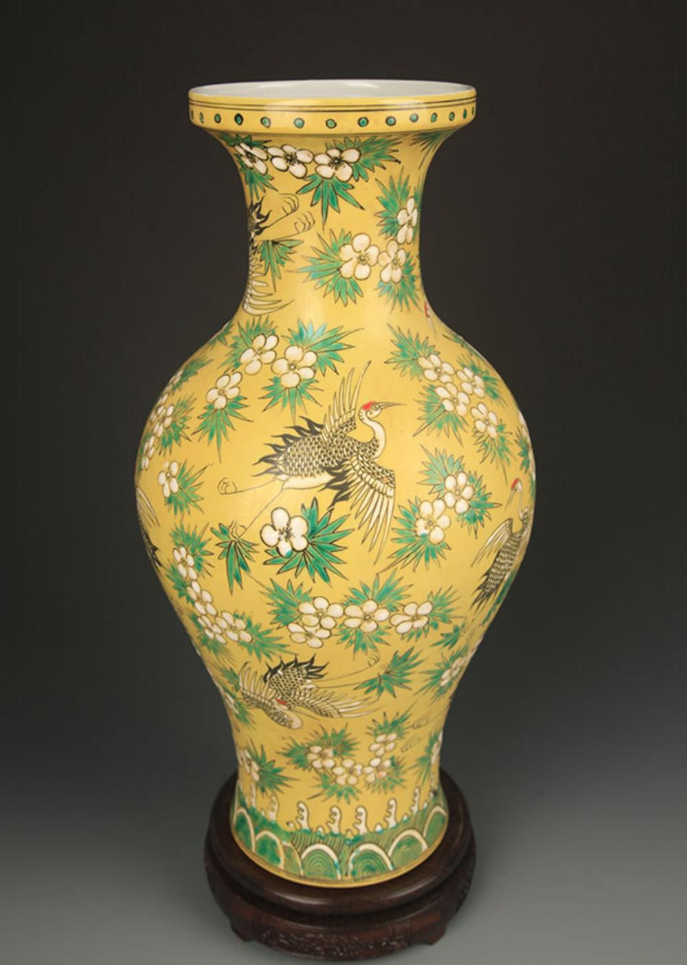 27 Fashionable Famille Rose Porcelain Vase 2024 free download famille rose porcelain vase of chinese art antiques for sale at online auction modern antique pertaining to a yellow glaze famille rose porcelain vase