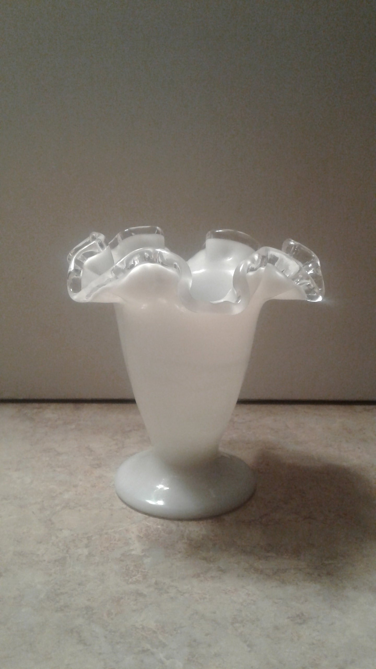 fenton burmese vase of fenton silver crest bud vase within description beautiful small fenton silvercrest bud vase