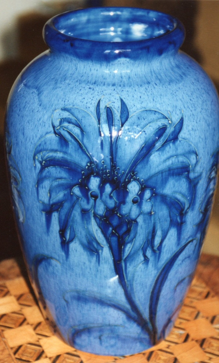 florian ware vase of 1434 best moorcroft musings images on pinterest jars porcelain within moorcroft pottery cornflower design vase made by william moorcroft c1920 www collectingmoorcroftpottery com