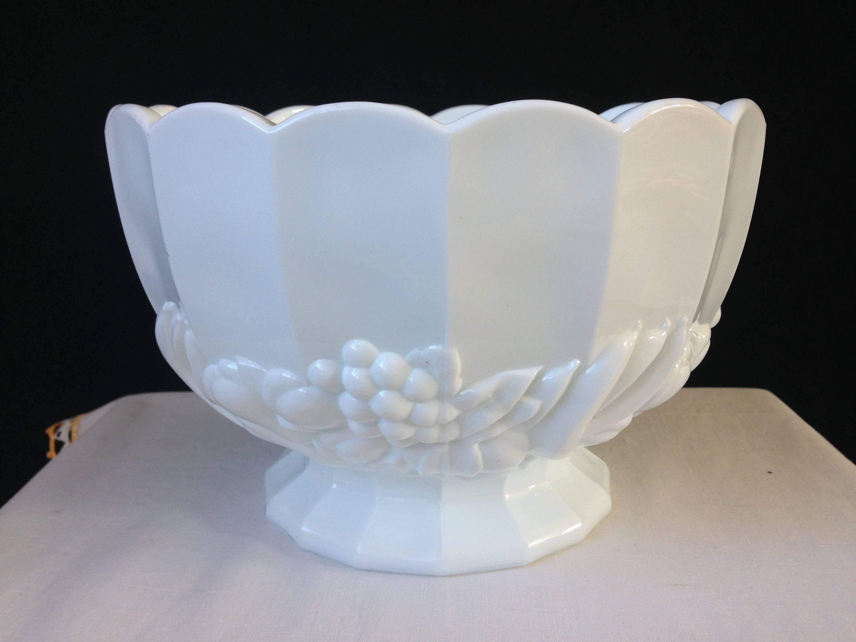 22 Awesome Glass Pedestal Bowl Vase 2023 free download glass pedestal bowl vase of indiana glass della robbia banana fruits milk glass footed inside indiana glass della robbia banana fruits milk glass footed bowl scalloped rim