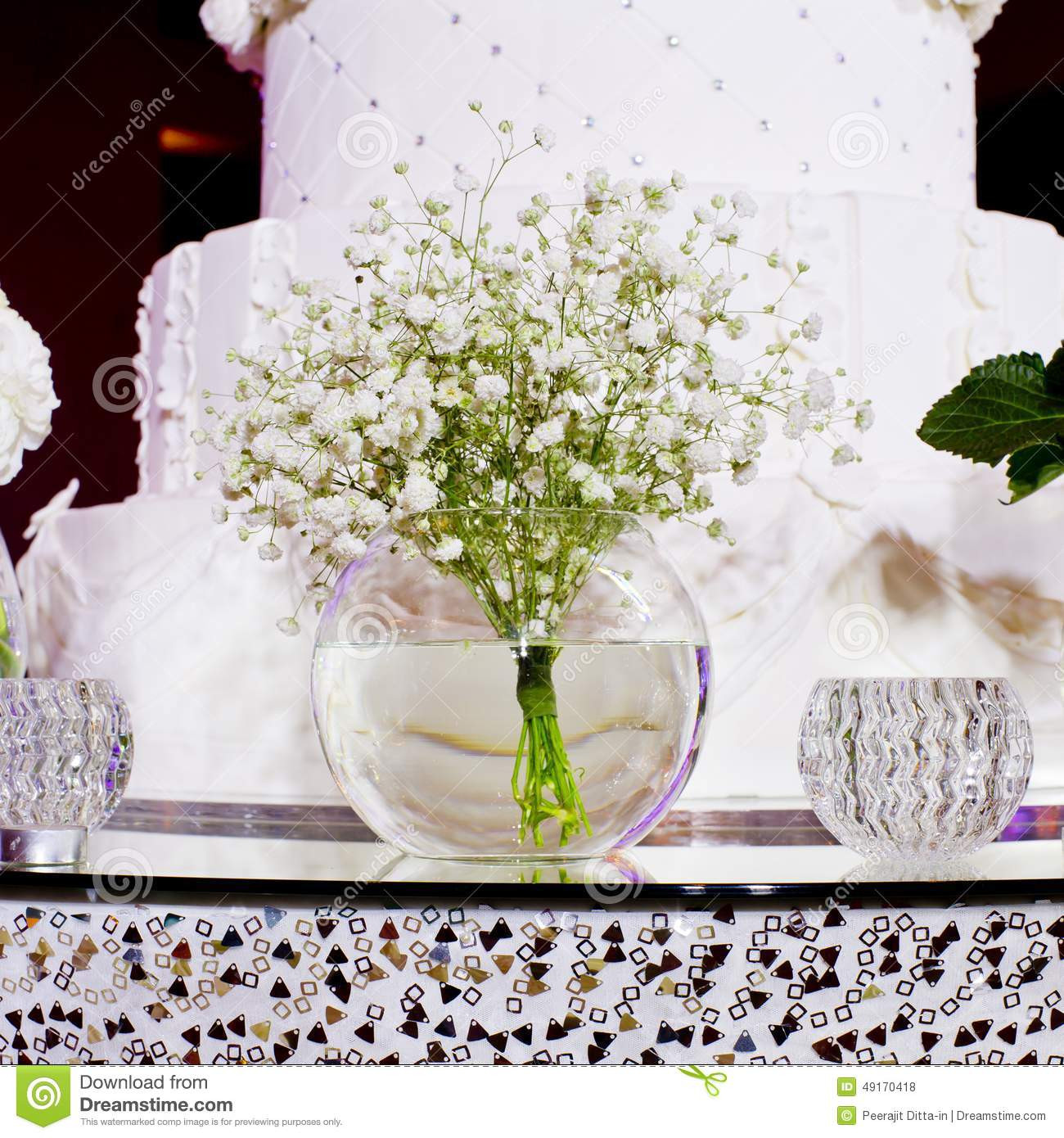 28 Perfect Glass Vase White Flowers 2024 free download glass vase white flowers of bouquet of white flowers in a glass vase stock illustration pertaining to bouquet of white flowers in a glass vase