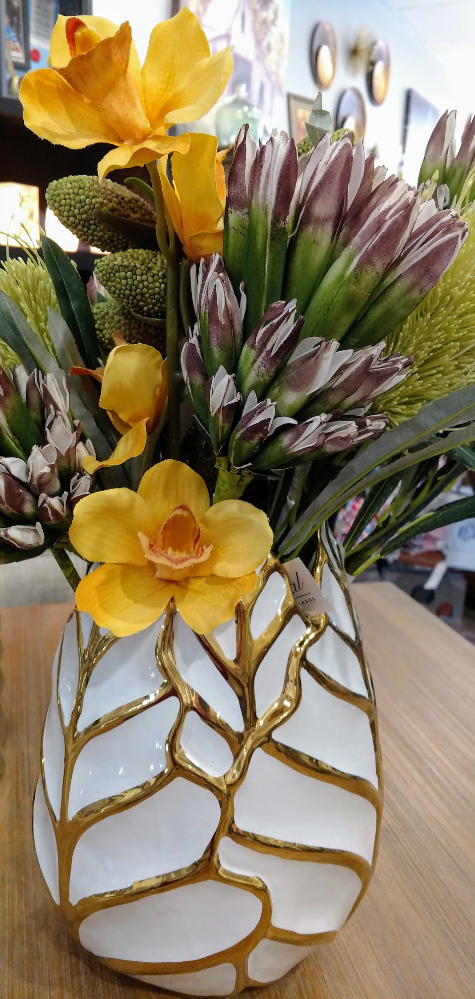 10 Fantastic Gold Dipped Vase 2022 free download gold dipped vase of gold vase white flowers throughout white and gold vase scarletts home decor gold vase