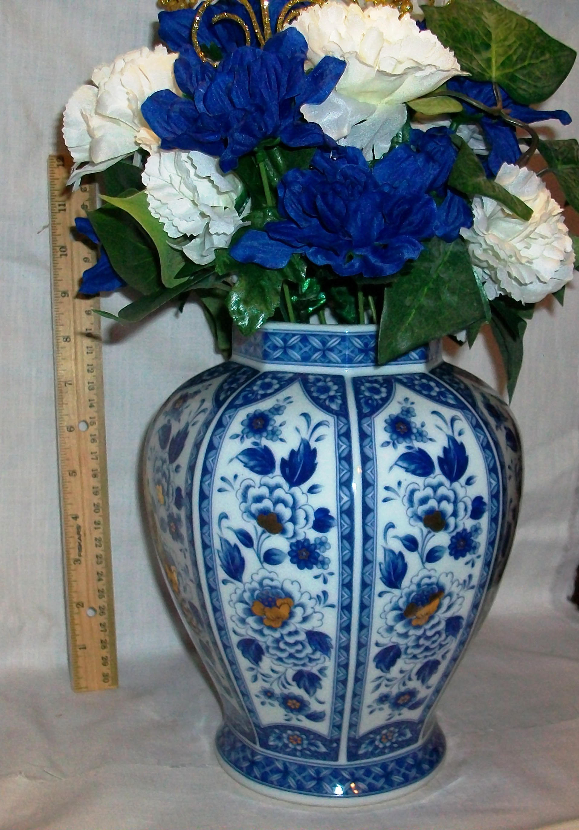 25 Popular Gold Vase Flower Arrangement 2024 free download gold vase flower arrangement of listing 128 is an asian hand painted blue and gold vase etsy for dc29fc294c28ezoom