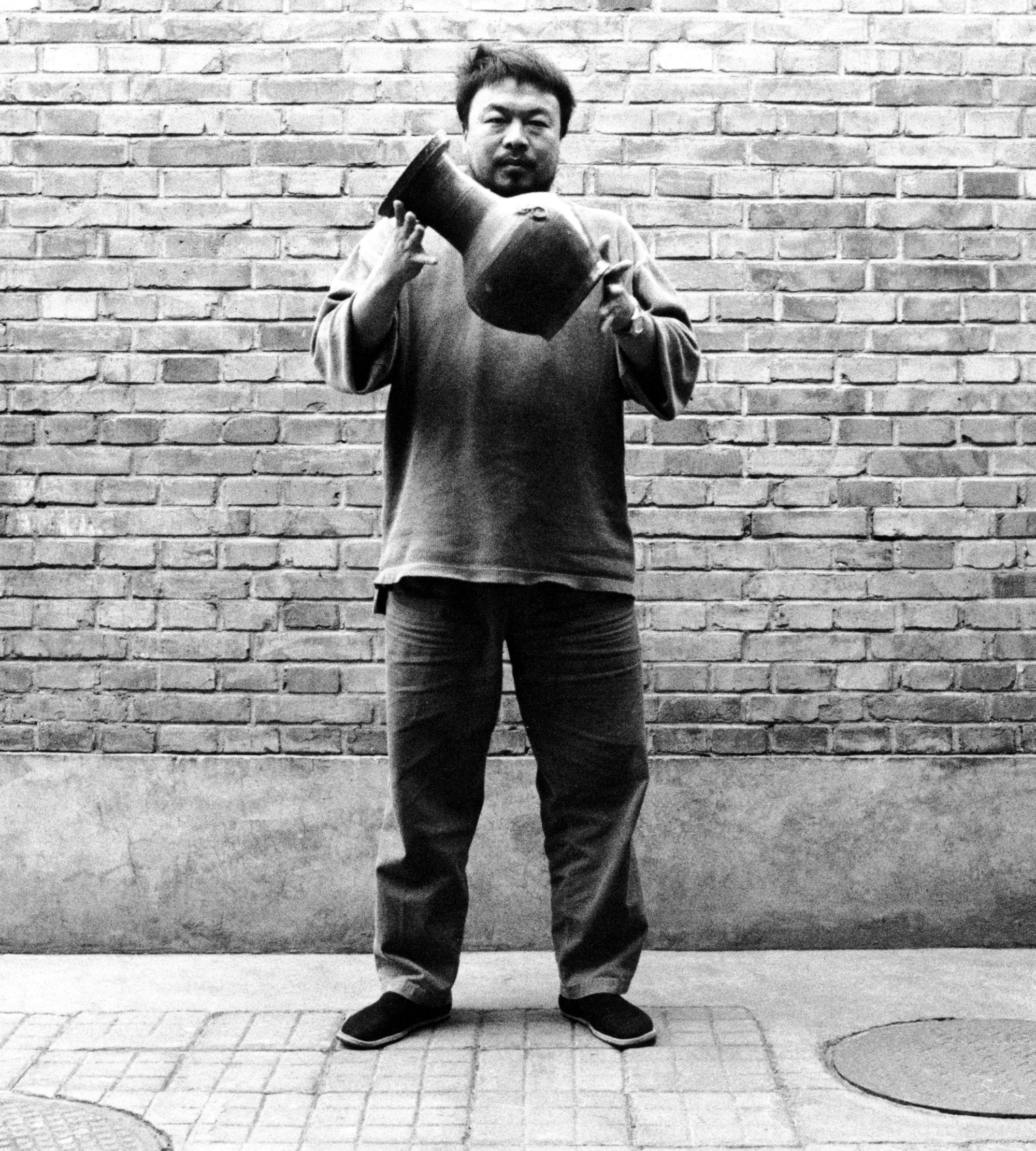 12 Famous Han Dynasty Vase 2024 free download han dynasty vase of why did ai weiwei break this million dollar vase intended for ai weiwei dropping a han dynasty urn 1995 first panel of the triptych
