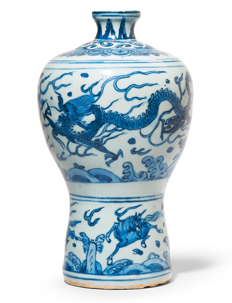 han dynasty vase value of shades of blue subtle differences in chinese blue and white throughout a blue and white dragon vase meiping wanli period 1573