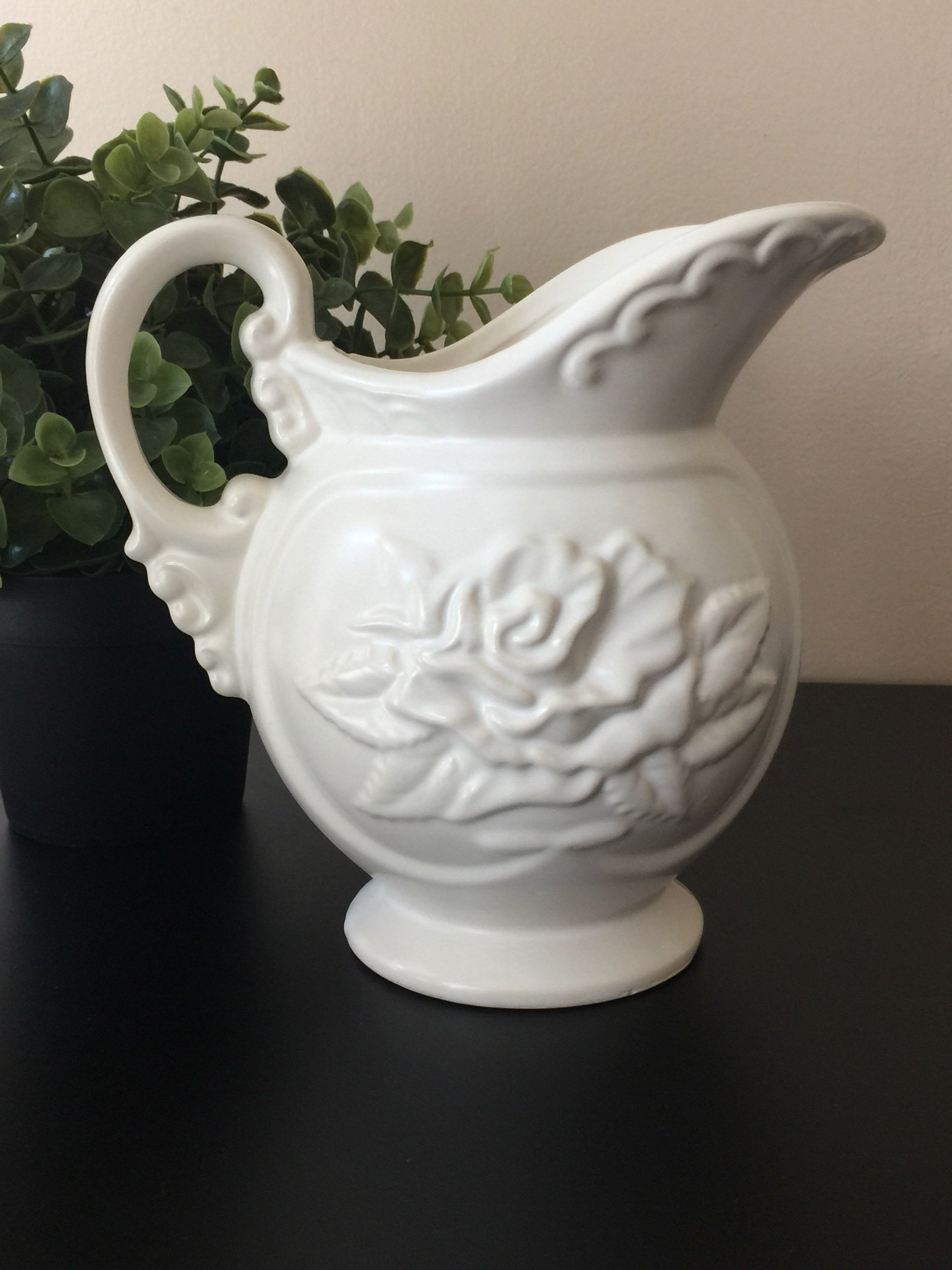 24 Trendy Hull Usa Pottery Vase 2024 free download hull usa pottery vase of vintage hull pottery white rose pitcher hull large pitcher throughout description the pretty vintage hull pottery