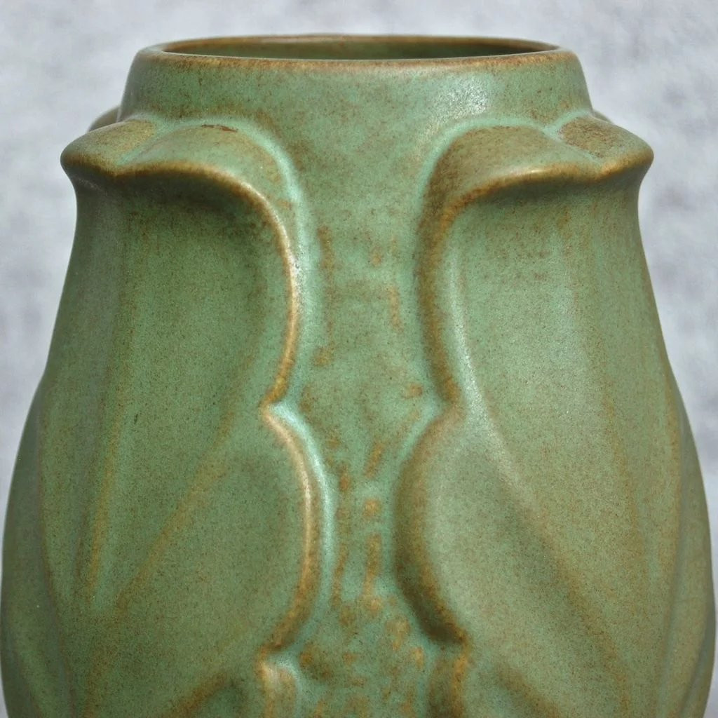 28 Best Hyalyn Pottery Vase 2024 free download hyalyn pottery vase of hyalyn porcelain acanthus vase 665 matte green the devil duck regarding hyalyn porcelain acanthus vase 665 matte green click to expand