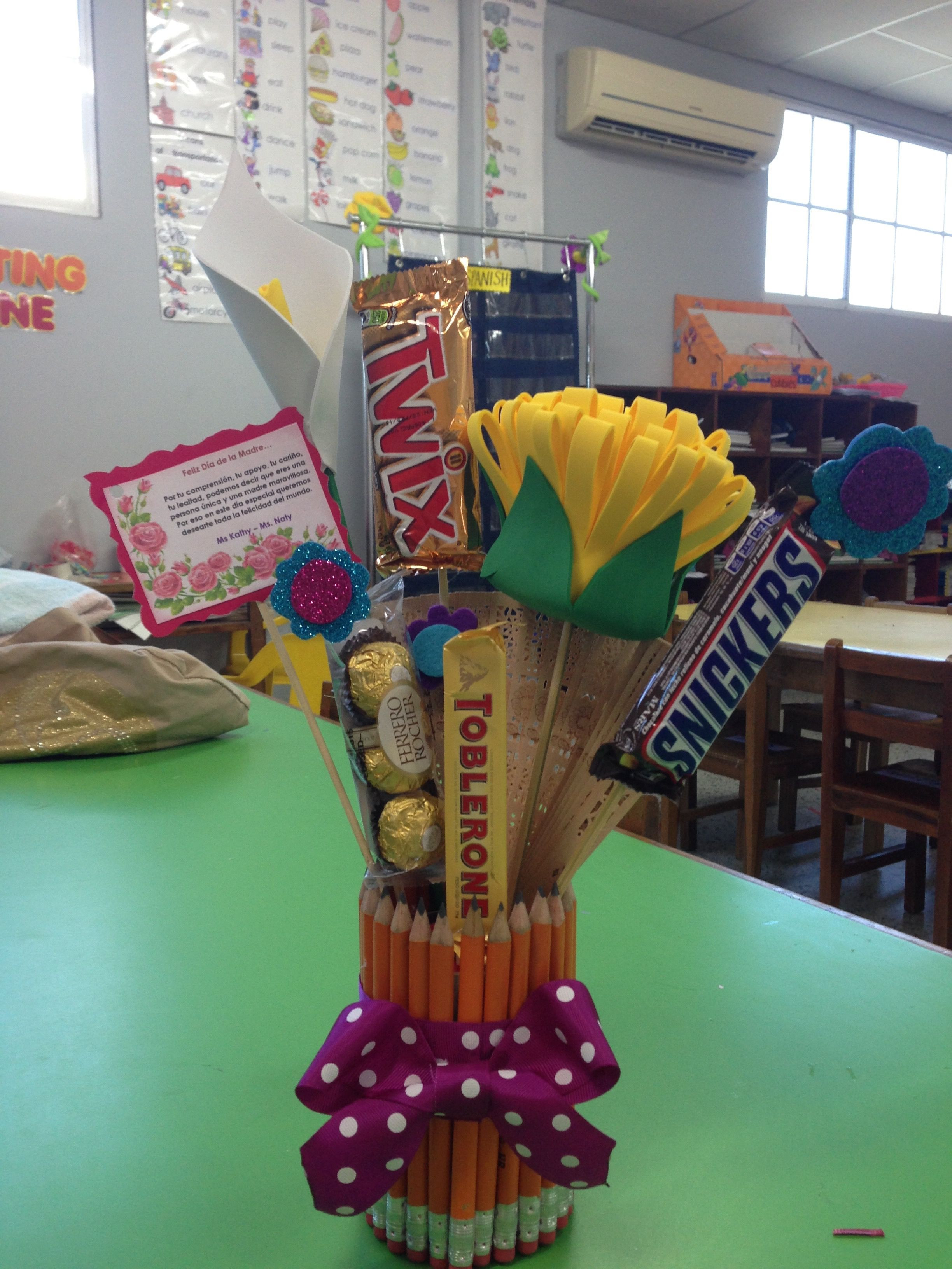 13 attractive Ideas to Fill A Vase 2024 free download ideas to fill a vase of cheap diy gift idea for a teacher vase made up of pencils you can with cheap diy gift idea for a teacher vase made up of pencils you can