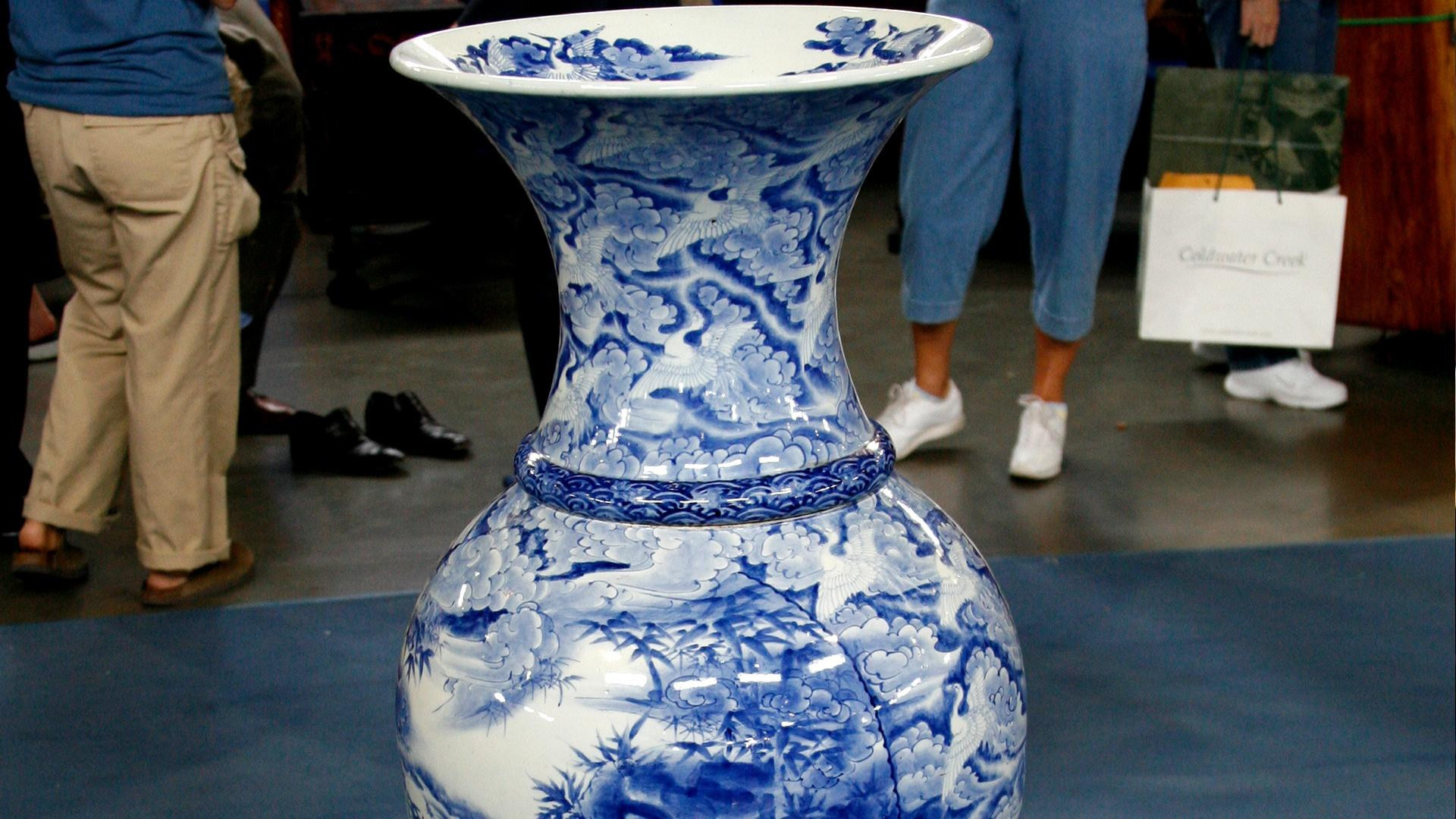 japanese vase appraisal of antiques roadshow appraisal 19th century monumental japanese vase inside appraisal 19th century monumental japanese vase