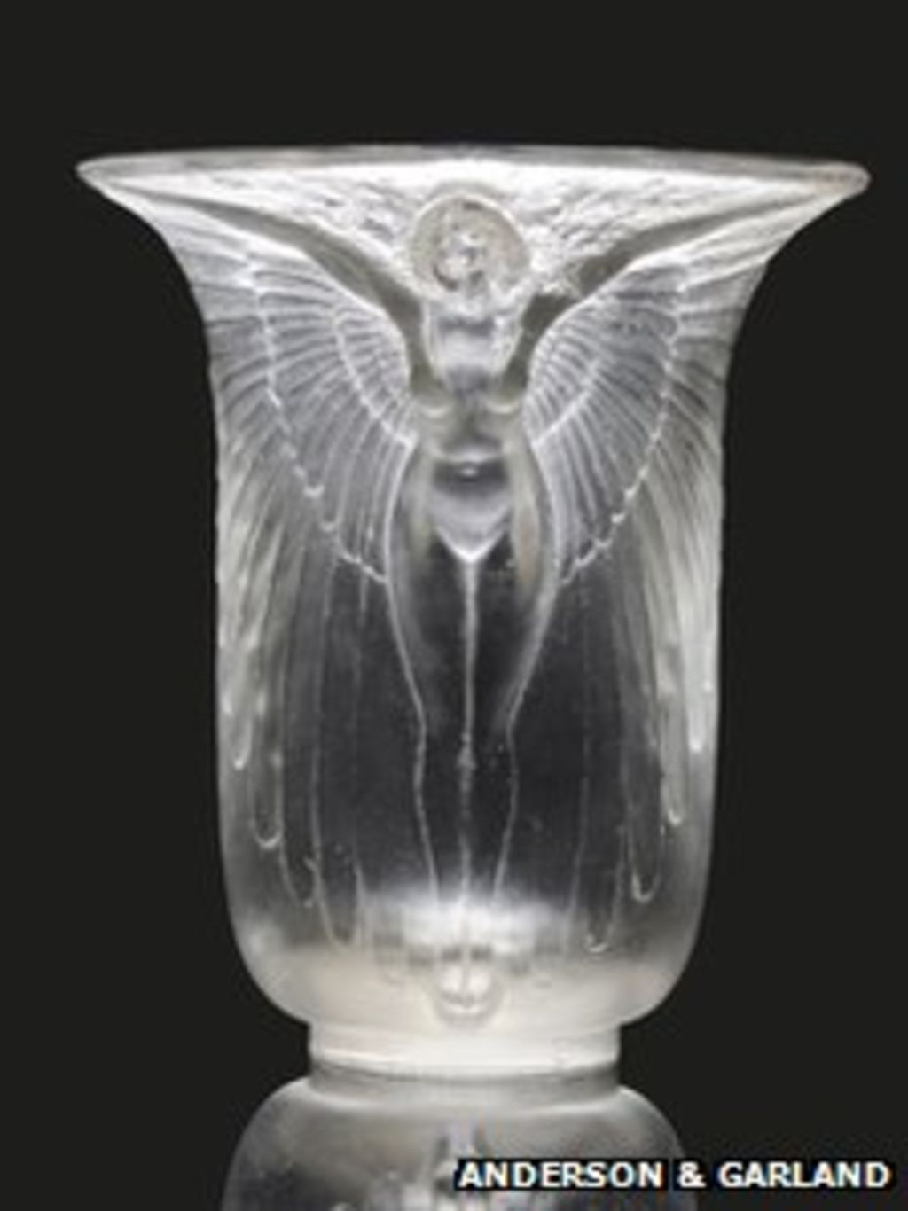 12 Recommended Lalique Dove Vase 2024 free download lalique dove vase of lalique vase valued at a30000 sells for a280000 bbc news in 62561547 laliquevase