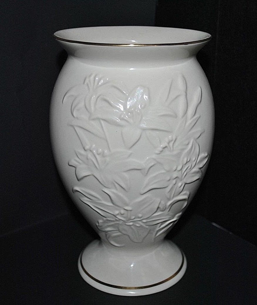 10 Lovable Lenox Bud Vases Set Of 3 2024 free download lenox bud vases set of 3 of vintage lenox lily porcelain cream flower vase with gold trim with regard to 1 of 7only 1 available
