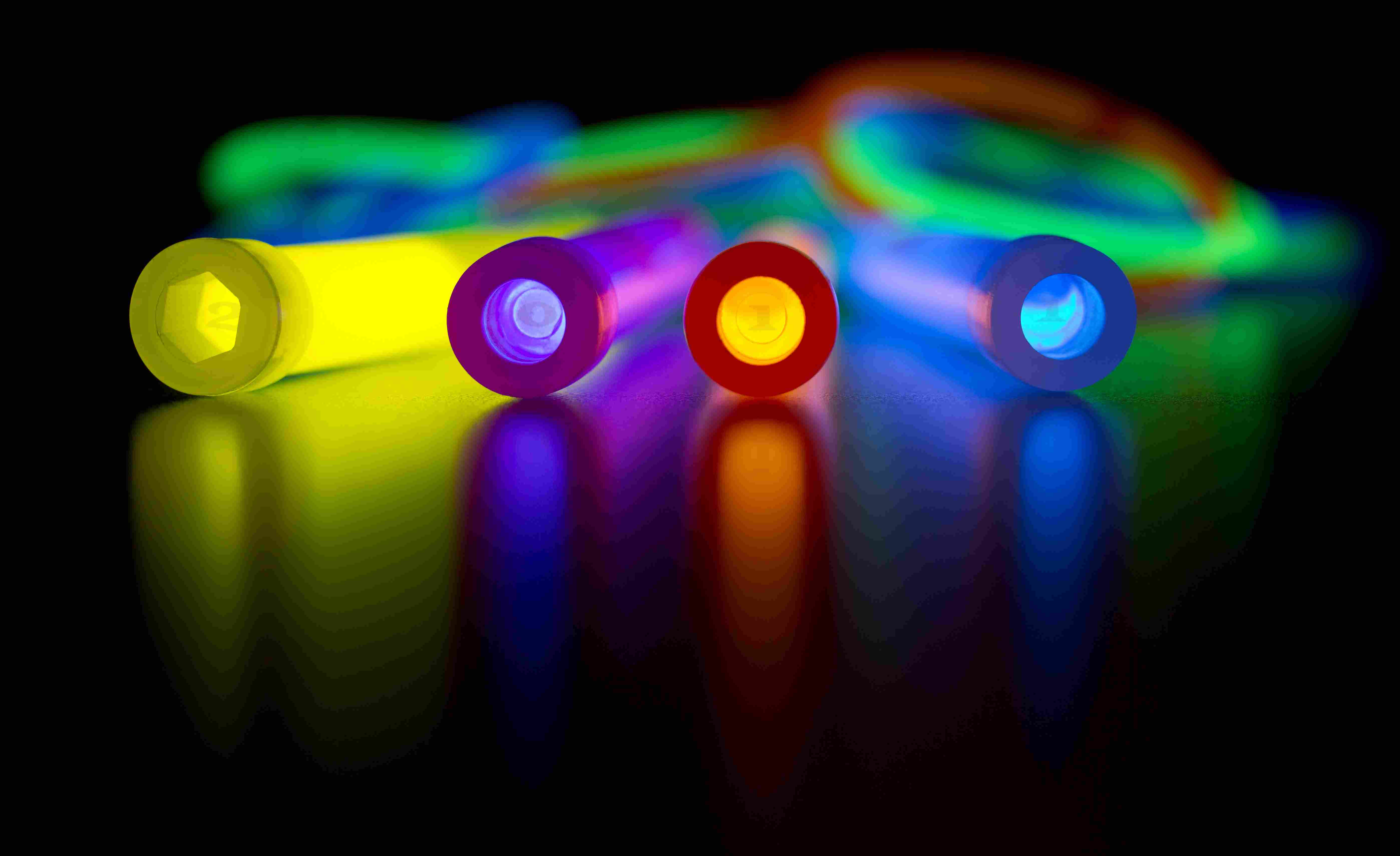 light up sticks in vase of how glow stick colors work in glow sticks get their colors from fluorescent dyes