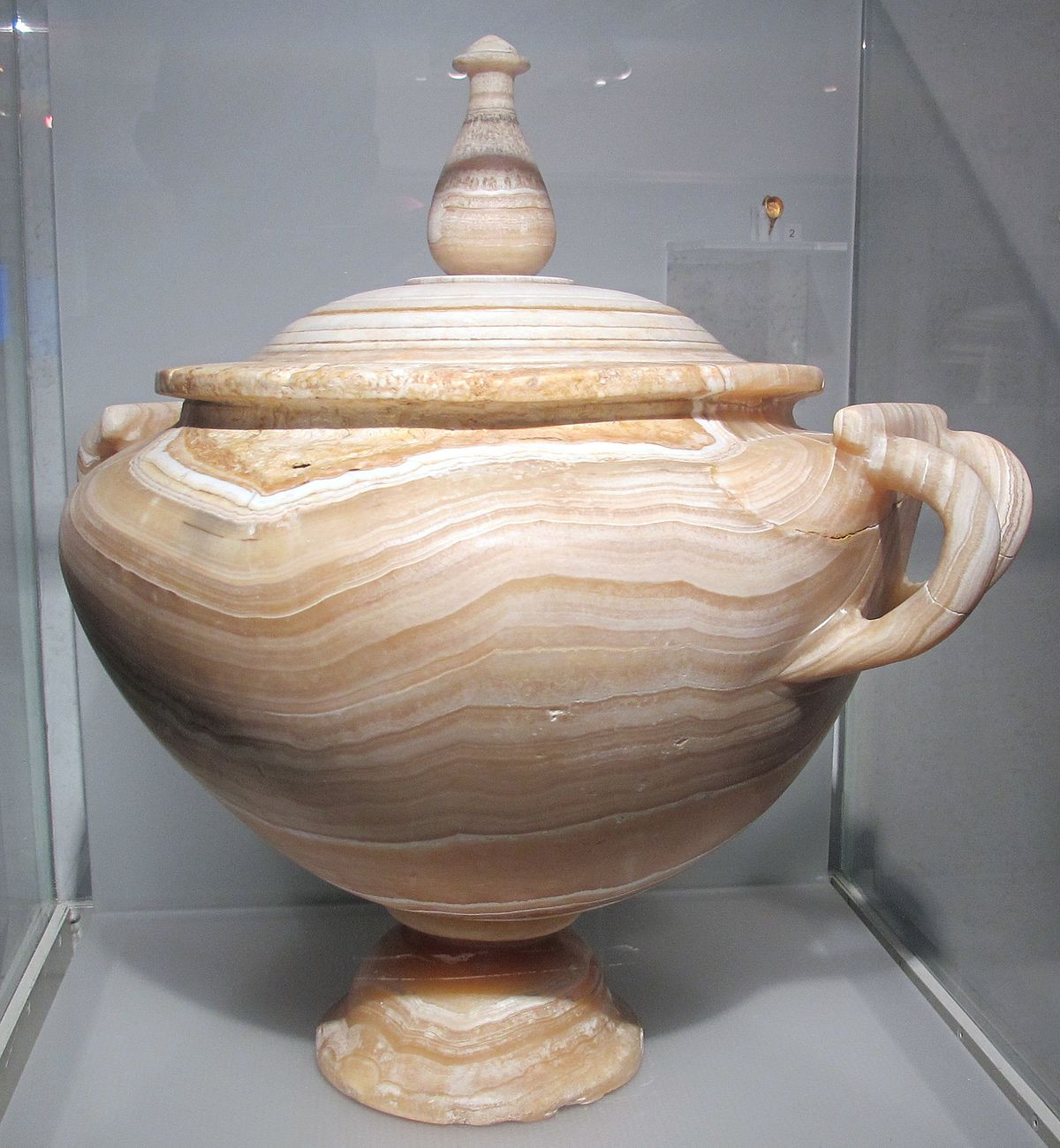 old time pottery glass vases of urn wikipedia pertaining to 1200px urna cineraria in alabastro da abbazia delle tre fontane via laurentina 0 50 dc ca jpg