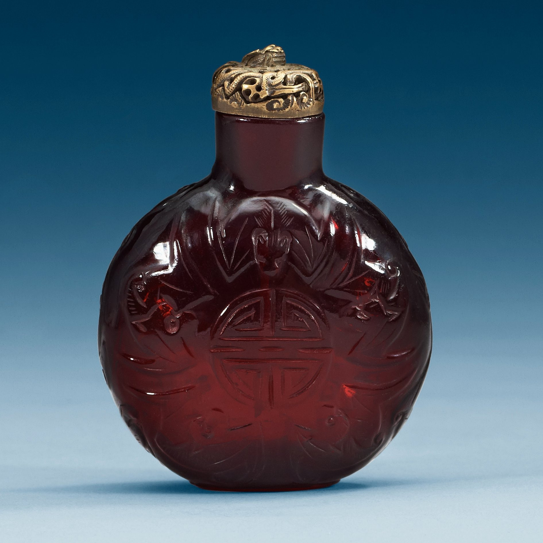 peking glass vase for sale of a large red sculptured peking glass snuff bottle with stopper in a large red sculptured peking glass snuff bottle with stopper presumably around 1900 bukowskis