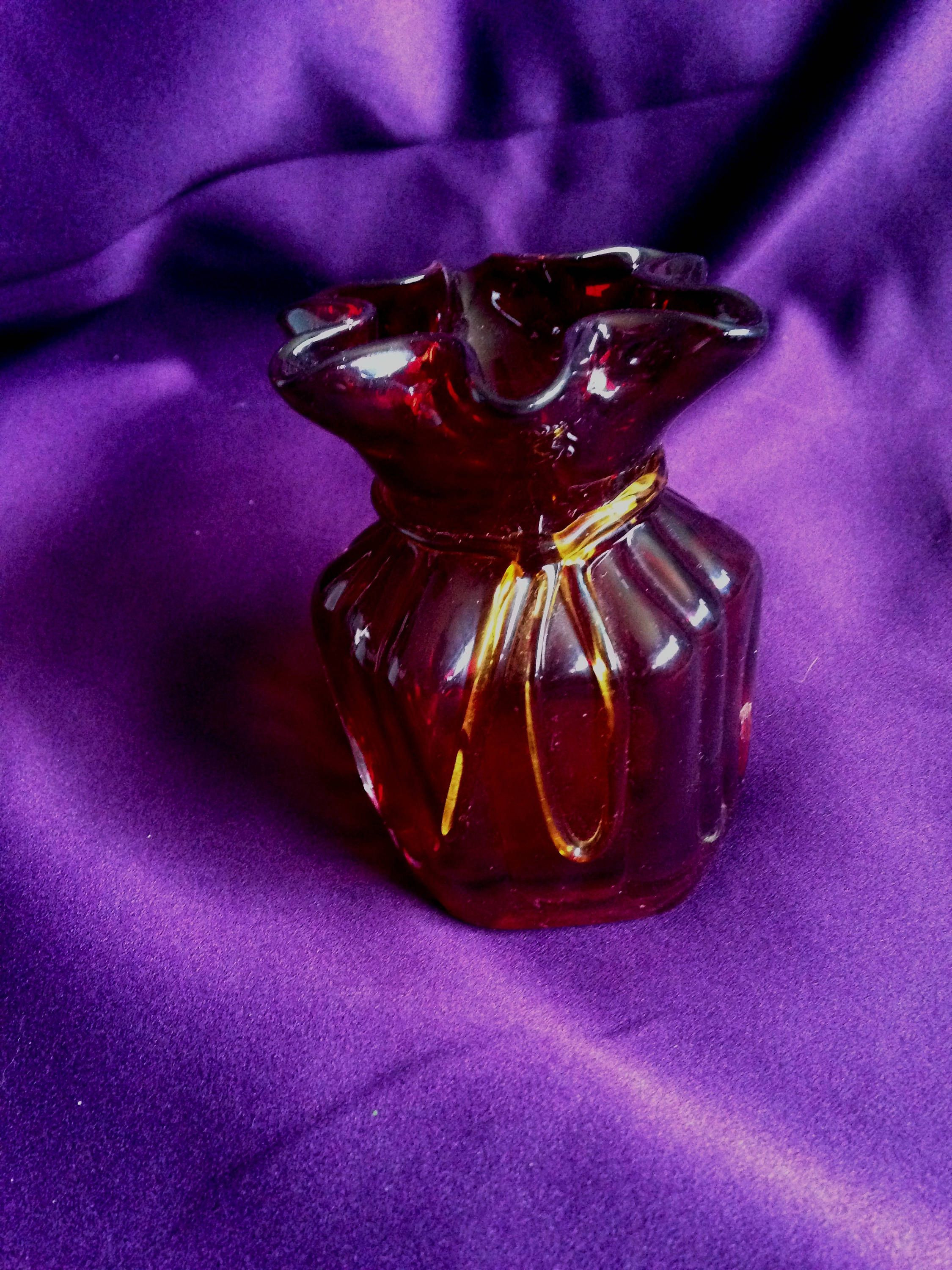 19 Fabulous Purple Swirl Vase 2023 free download purple swirl vase of vintage ruby glass vase ruffled edge golden bow art glass vase pertaining to vintage ruby glass vase ruffled edge golden bow art glass vase at