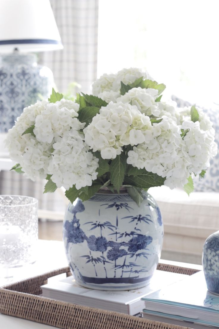 23 Wonderful Ralph Lauren Marion Vase 2024 free download ralph lauren marion vase of 865 best fleurs et dacors blancs images on pinterest floral pertaining to flowers in a blue white vase