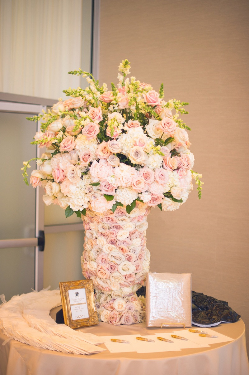 19 Trendy Rose Gold Wedding Vases 2024 free download rose gold wedding vases of classic jewish wedding at a synagogue in houston texas inside with regard to pink peonies ac2b7 welcome table at a jewish wedding ceremony with vase covered in pal