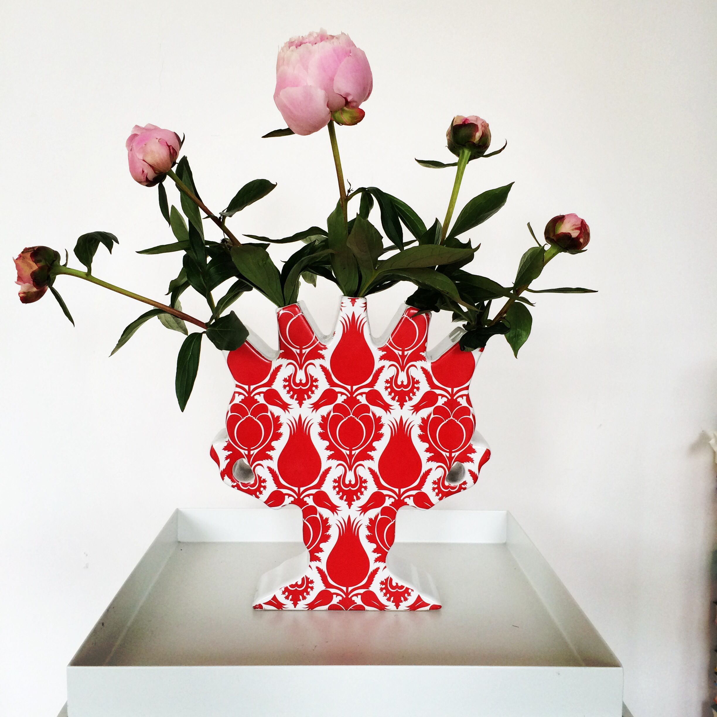 10 Wonderful Tulip Vase Ideas 2024 free download tulip vase ideas of lotte van laatum tulip vase with peonies collection on tables regarding lotte van laatum tulip vase with peonies