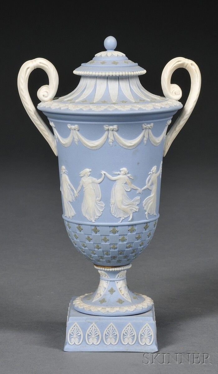 25 Elegant Wedgwood Blue Vase 2024 free download wedgwood blue vase of the 59 best wedgwood images on pinterest wedgwood porcelain and within wedgwood three color jasper diceware vase and cover england century solid light blue ground with 