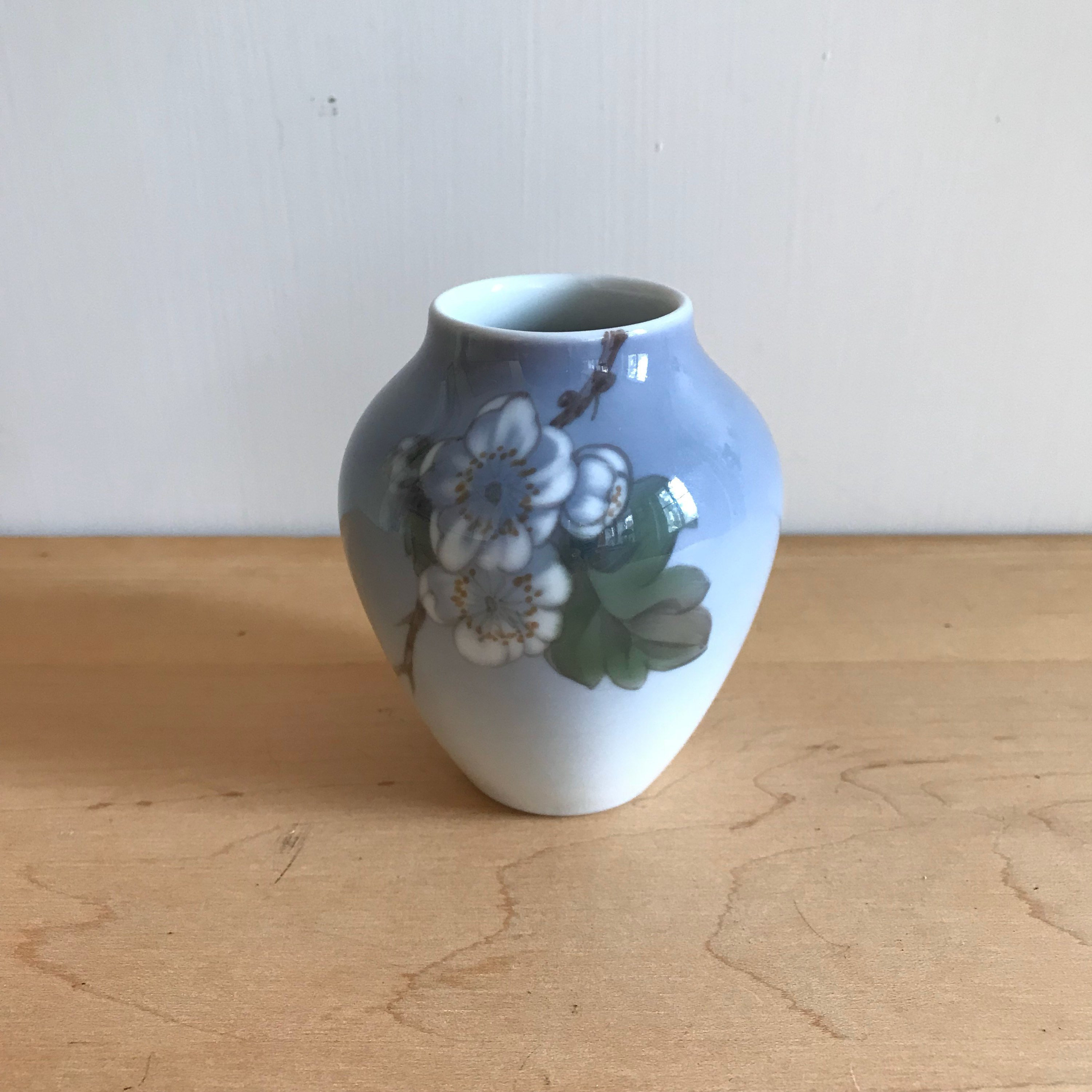 29 Lovable Wedgwood Vase Blue and White 2024 free download wedgwood vase blue and white of bing and grondahl denmark danish bud vase b g cherry or etsy with dc29fc294c28ezoom